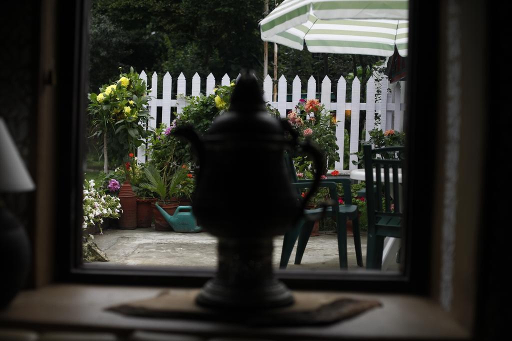 Dove Cottage ศรีนาการ์ ภายนอก รูปภาพ