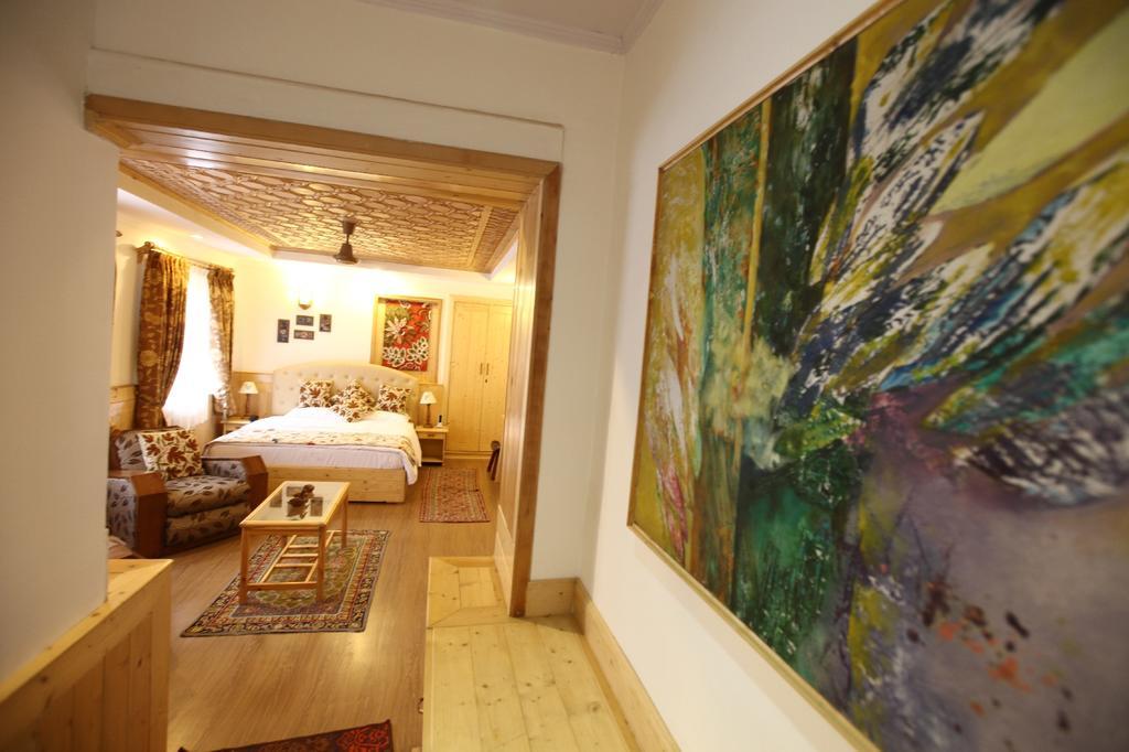 Dove Cottage ศรีนาการ์ ภายนอก รูปภาพ