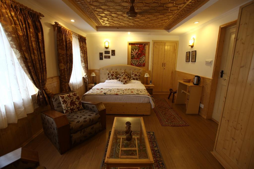 Dove Cottage ศรีนาการ์ ภายนอก รูปภาพ